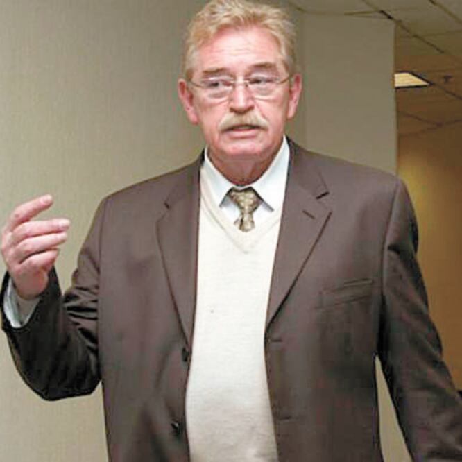 El 17 de julio, durante la sesión de la Diputación Permanente, se anunció su cese de Javier González Garza (en la foto) y de Judith Minerva Vázquez. ESPECIAL