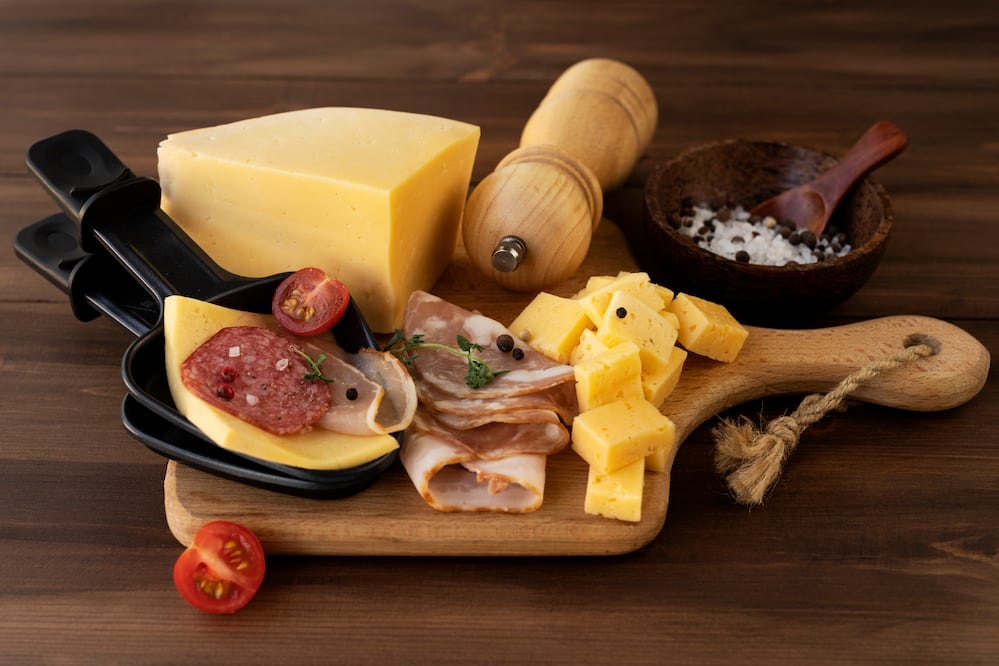 Las personas con hipertensión deben evitar alimentos con alto contenido de sodio. Foto:Freepik
