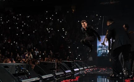 Luis Miguel sufre incidente en el oído y en una pierna durante concierto