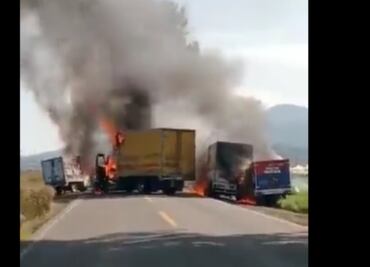 Tras quema de vehículos y ataques a la alcaldía, cancelan celebración de Noche de Muertos en Chilchota, Michoacán