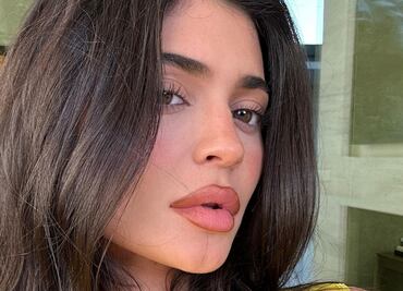 Kylie Jenner impone estilo con la minifalda tableada ideal para este verano