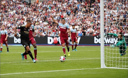 Manchester City aplasta al West Ham del 'Chicharito'