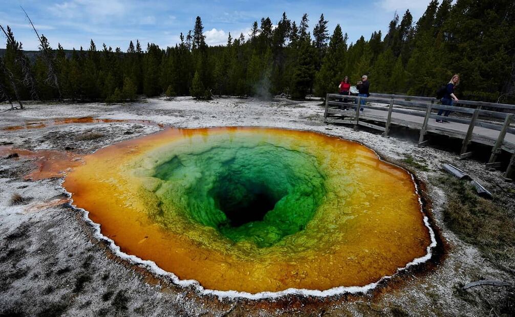 Hoy en día Yellowstone acoge uno de los sistemas hidrotermales más grandes del mundo, incluida la mayor concentración de géiseres de la Tierra. Foto: AFP