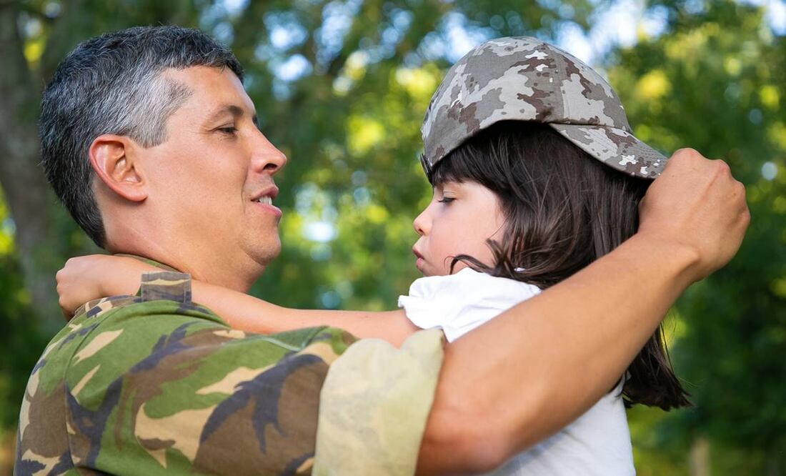 Emiten convocatoria de becas para hijos e hijas de militares / Foto: Imagen ilustrativa. Freepik