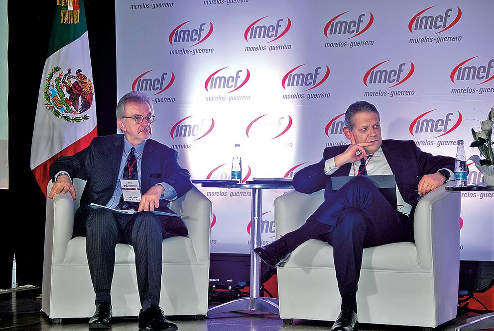 Luis Robles Miaja (der.) aseguró que hay interés de la banca en infraestructura (CORTESÍA IMEF)