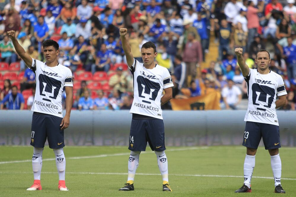 JAMMEDIA. Jugadores de Pumas previo al juego ante Cruz Azul en La Corregidora
