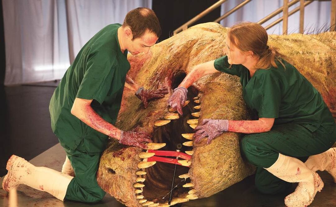 En la recreación del dinosaurio se utilizaron diversos materiales como resina de plástico con piel de látex