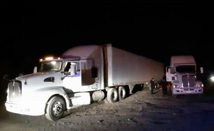 Localizan dos tractocamiones conectados a toma clandestina en Hidalgo