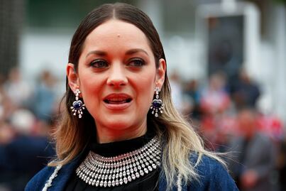 Y la peor vestida de la semana es… Marion Cotillard en Cannes