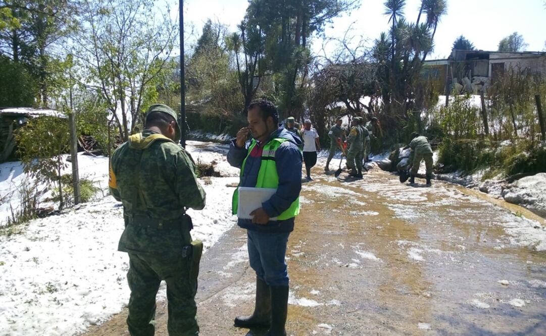 Una brigada de la dependencia del Gobierno del Estado acudió de inmediato a la zona a entregar víveres y despensas, así como algunos materiales. Foto: Especial