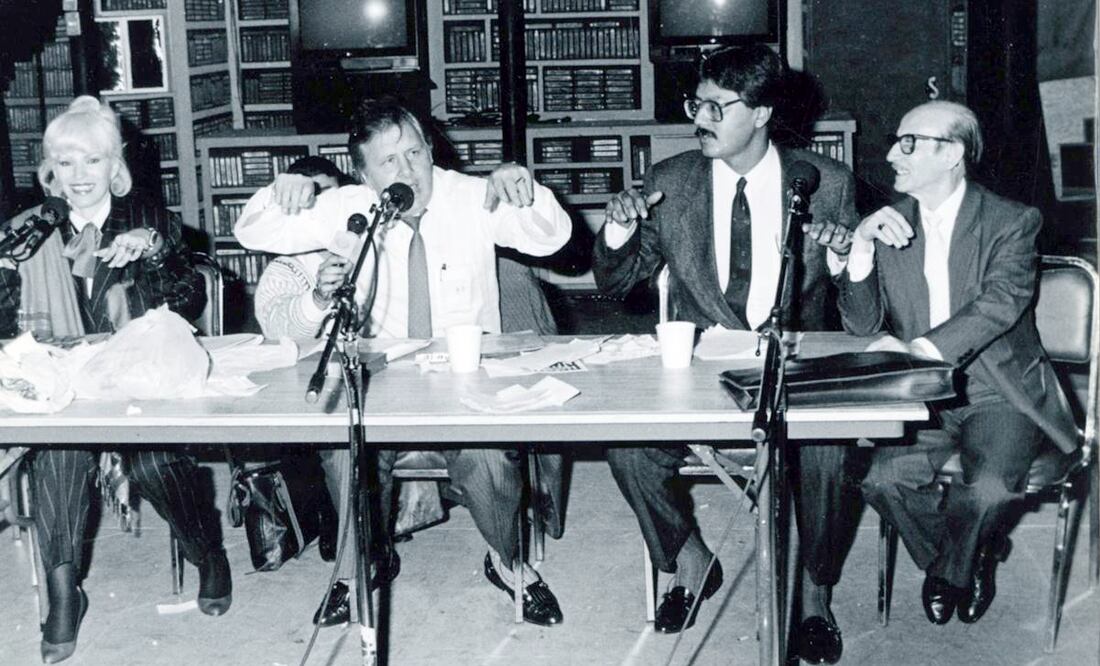 Con motivo del Mundial de futbol de 1990 en Italia, el espectáculo radiofónico de Stanley regaló 60 balones a su público. ESPECIAL.