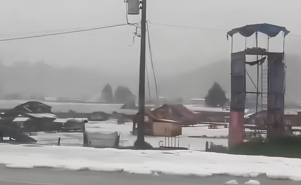 Fuerte lluvia con granizo en Toluca, Estado de México. 01/09/2026 | Foto: Captura de pantalla.