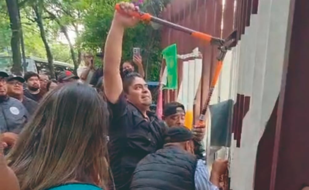 Afirman que la recuperación, el 2 de agosto, no fue pacífica y no fue por parte de la FGR, como dice el IPN. Fotos: Especial