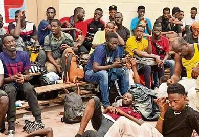 Rescatan a grupo de 56 migrantes privados de la libertad en Sonoyta