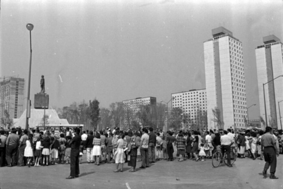 El lado olvidado y devastado de Reforma