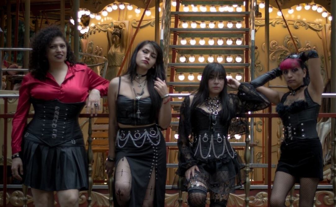 De los micrófonos de bares al papel; colectivo Kosmo Calyptik incita a escritores a encontrar su propia voz. Foto: de XIXIX