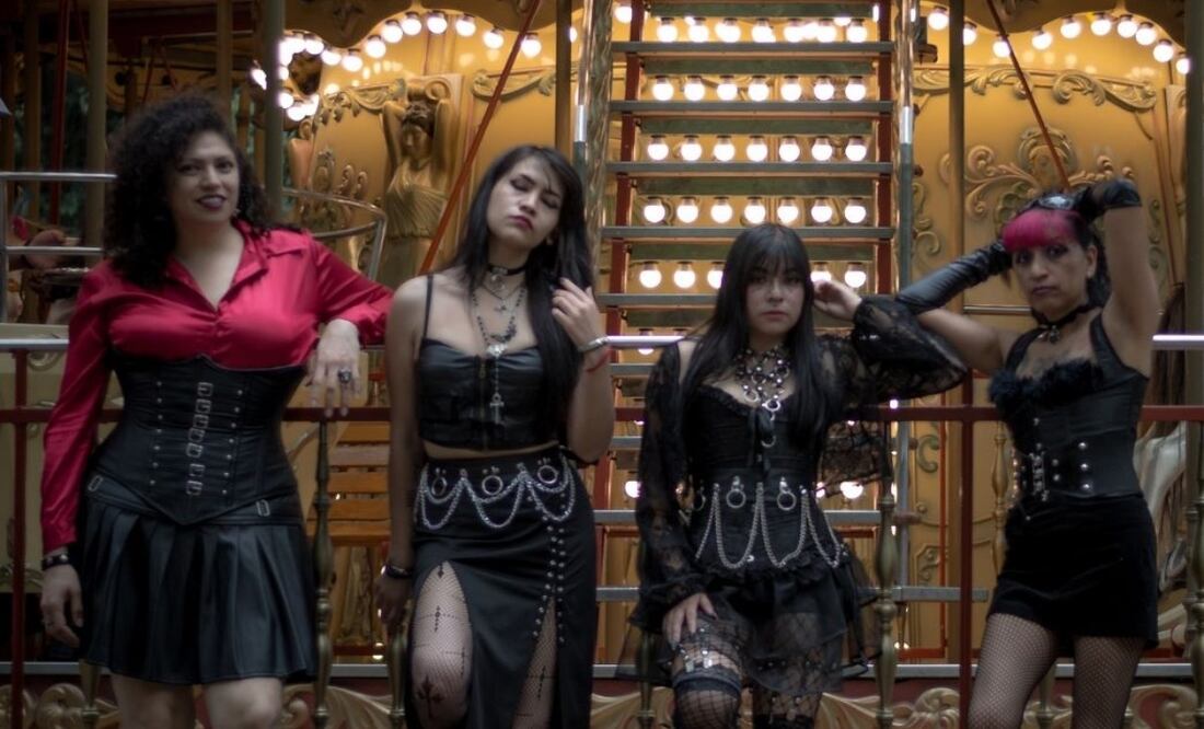 De los micrófonos de bares al papel; colectivo Kosmo Calyptik incita a escritores a encontrar su propia voz. Foto: de XIXIX