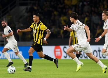 Orbelín Pineda brilla con par de asistencias en la goleada del AEK Athens al Aberdeen en la UEFA Conference League