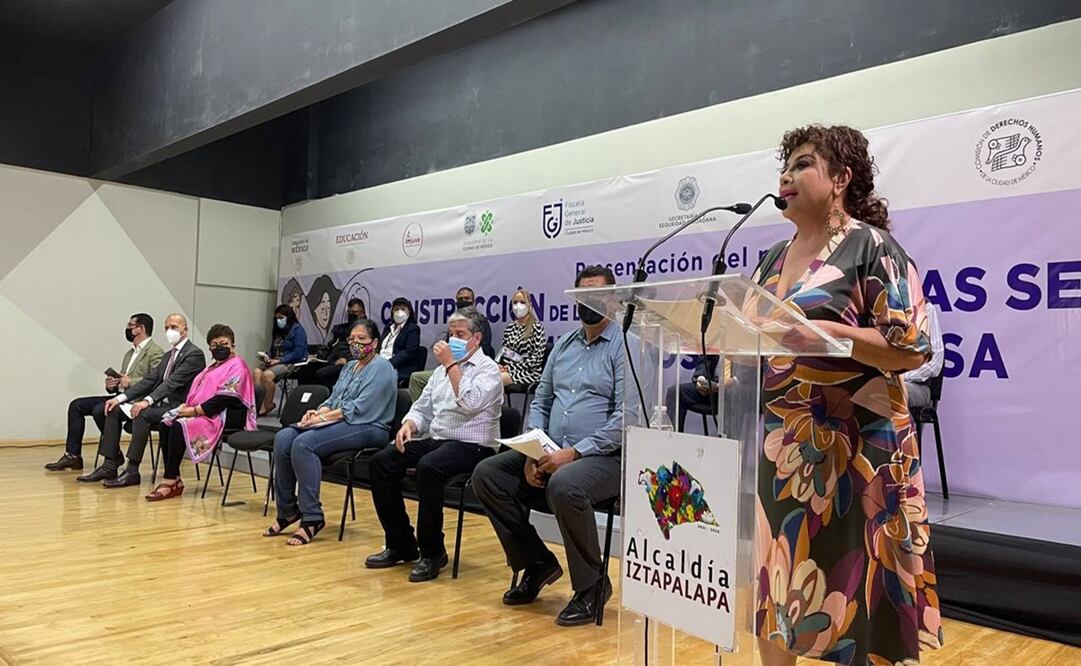 La alcaldesa estuvo acompañada en el evento, entre otros, por la Fiscal General de la Ciudad de México, Ernestina Godoy Ramos. Foto: Especial 