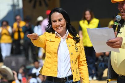 "Seamos sororas, antes que contrincantes", invita Alejandra Del Moral a Delfina Gómez