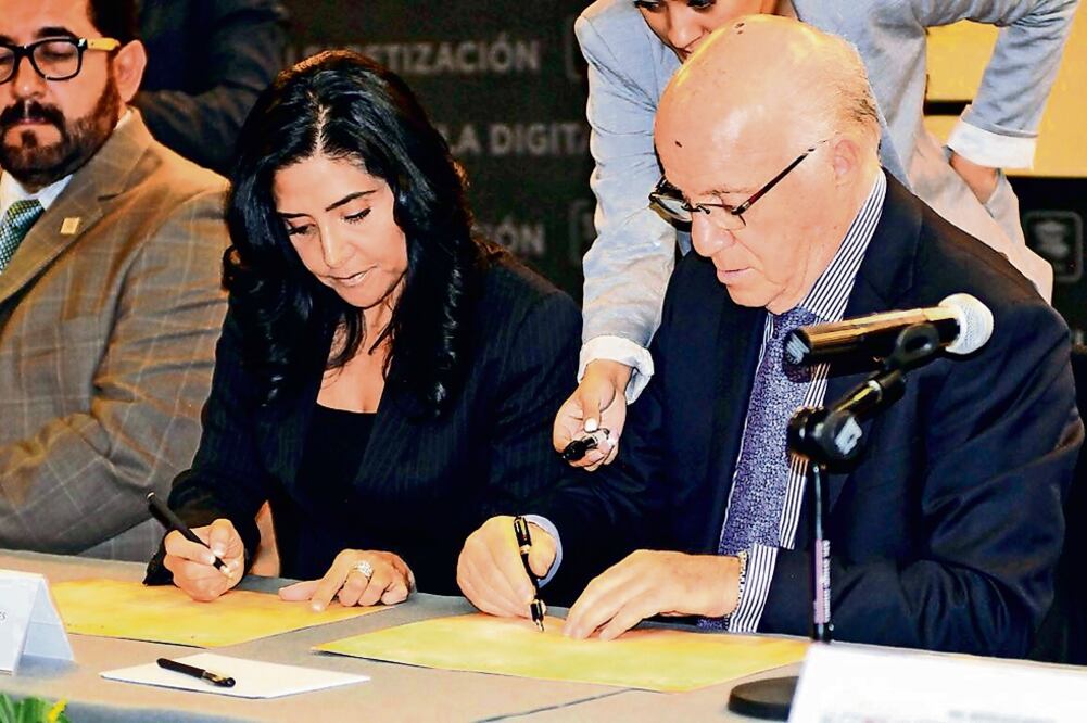 La secretaria de Educación, Alejandra Barrales, firmó un convenio de colaboración para dar cumplimiento al otorgamiento del RVOE (ESPECIAL)