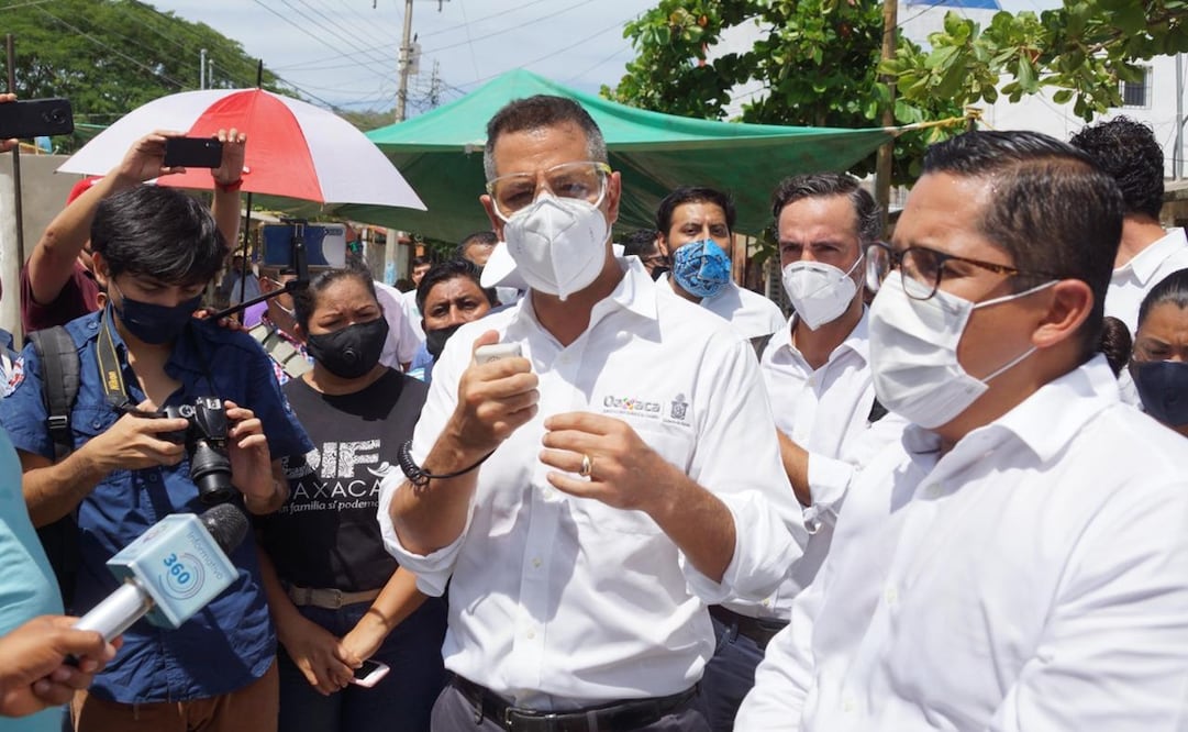 El gobernador Alejandro Murat Hinojosa se trasladó a Huatulco. Foto: Edwin Hernández / EL UNIVERSAL