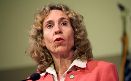 Inconformes piden "la cabeza" de la alcaldesa de Charlotte