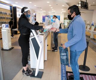 América Móvil duplica utilidad neta trimestral