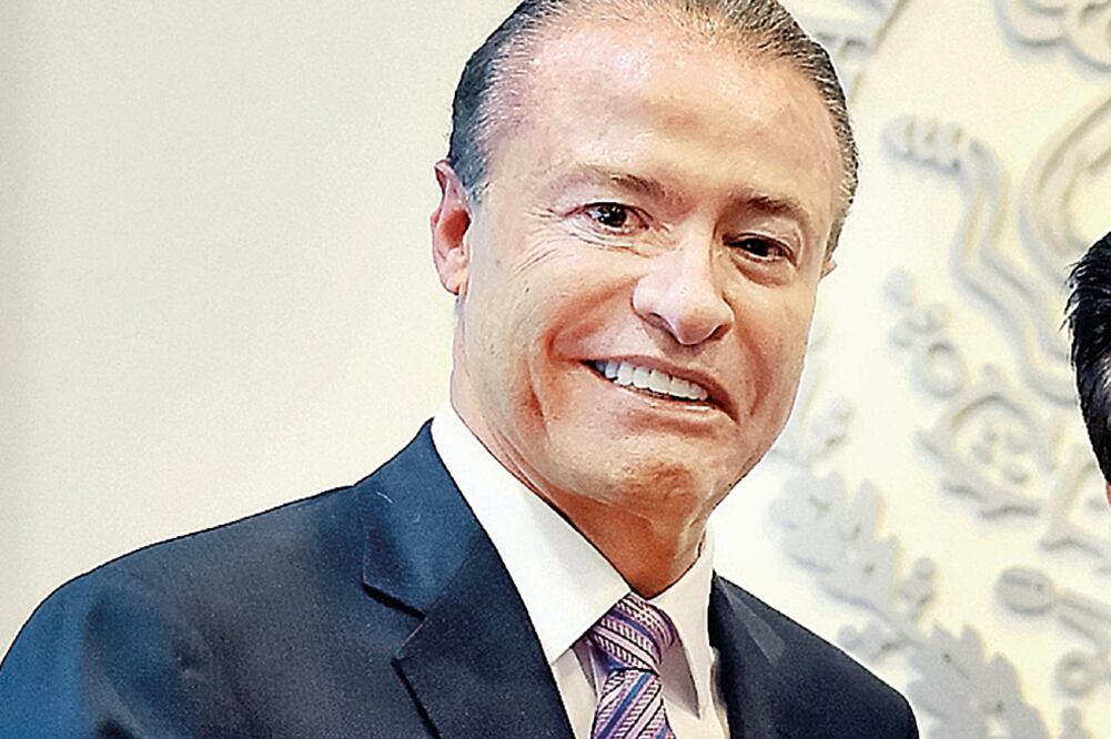 Invitan a "góber" sinaloense a dialogar por uniformes