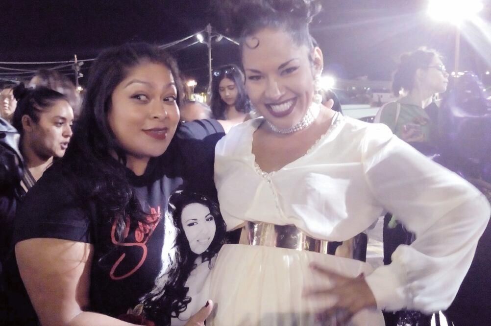 Fans de la cantante se dieron cita la tarde-noche del viernes para el evento público. (JANET MÉRIDA. EL UNIVERSAL)