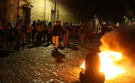 Maestros instalan barricadas en Centro de Oaxaca