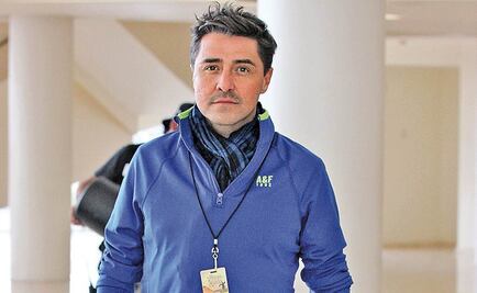 Empezó en bares, triunfó en la ópera y ahora canta baladas