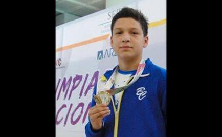 Vega rompe récord en 400 metros combinados durante la Olimpiada Nacional