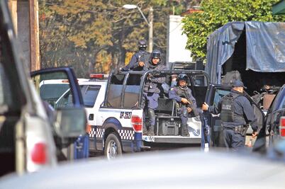 Fuerzas federales desarman a policía de Ciudad Mendoza