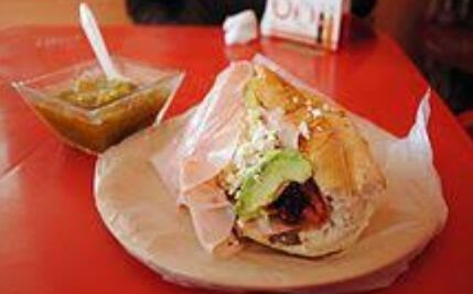 Reportan 27 intoxicados por comer "tortas de la barda" en Tamaulipas