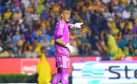 Nahuel Guzmán es figura en empate de Tigres frente al Necaxa