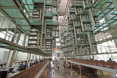 Biblioteca Vasconcelos, entre la incertidumbre laboral y problemas operativos