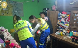 Policías ayudan a mujer a dar a luz en su casa en alcaldía Coyoacán; la madre y el bebé fueron trasladados a un hospital