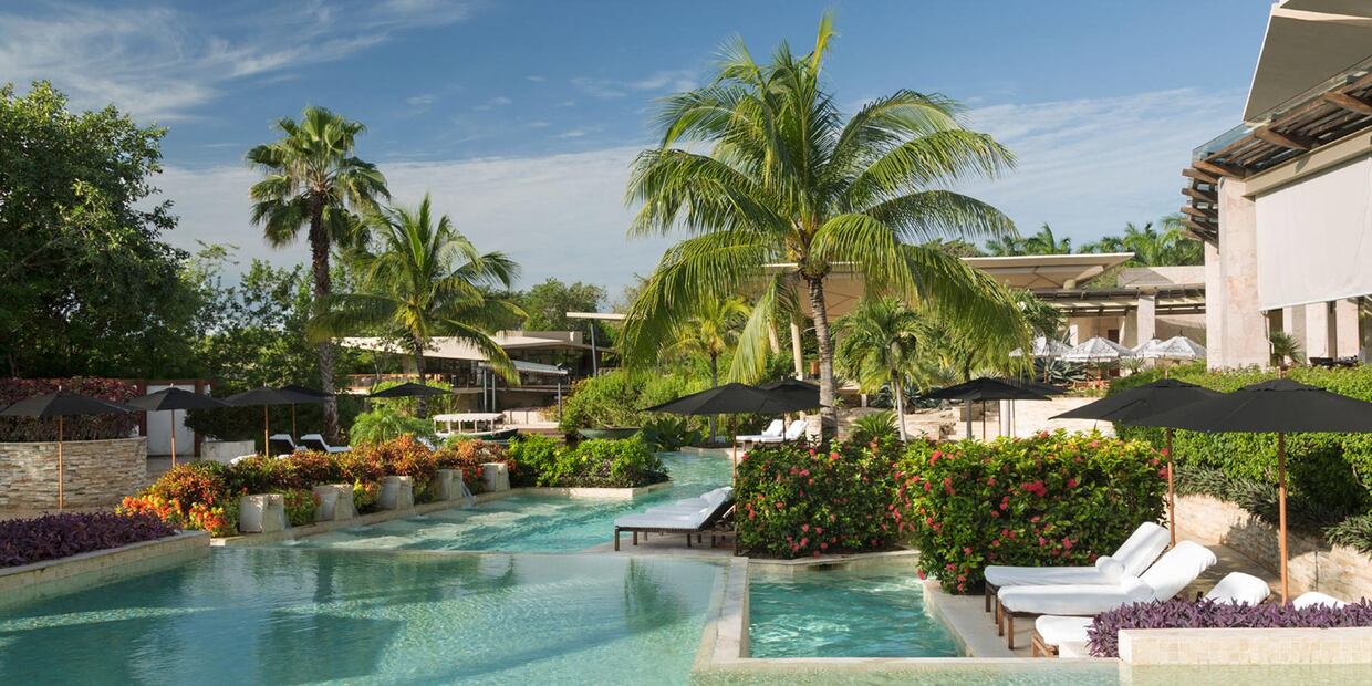 Cada suite de este hotel cuenta con alberca privada, mobiliario de diseño y servicio de mayordomo las 24 horas. Foto: Mayakoba México