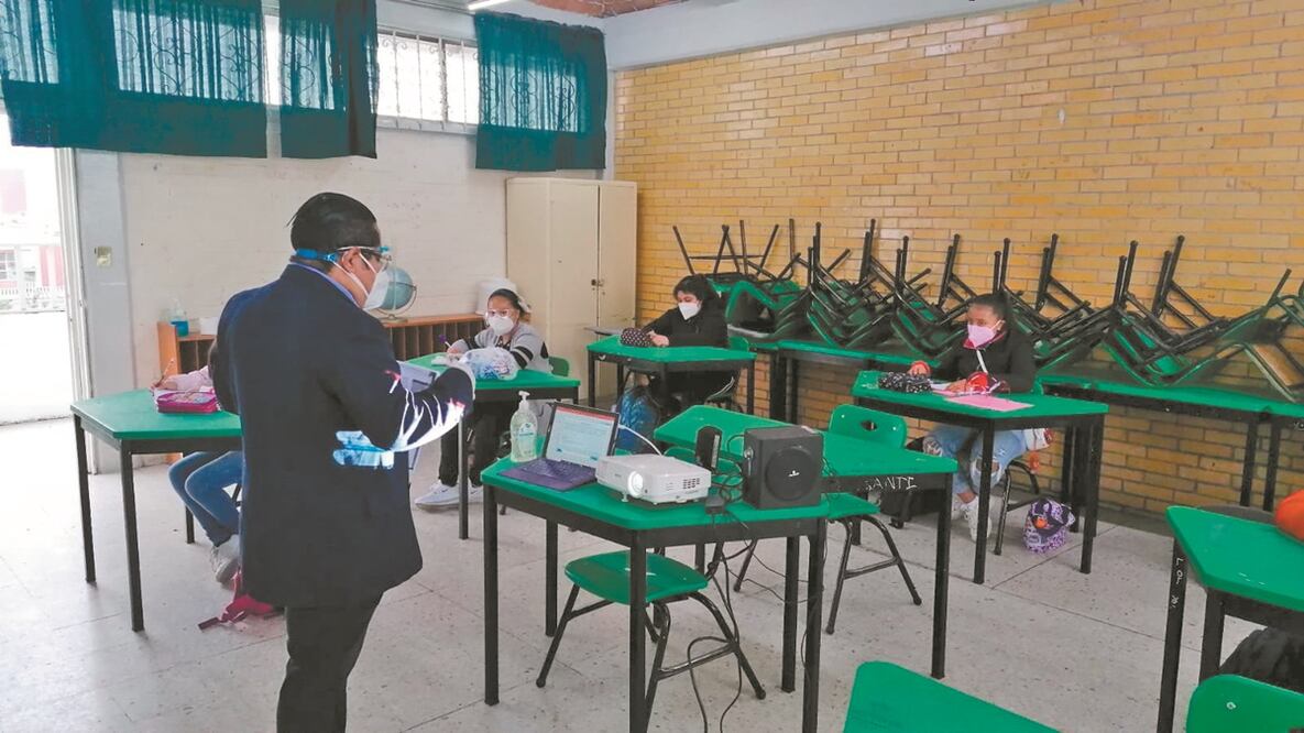 La Secretaría de Educación estatal manifestó su confianza de que aumente el número de alumnos en los salones, al ver los padres de familia que existen medidas de seguridad. Foto: CLAUDIA GONZÁLEZ. EL UNIVERSAL