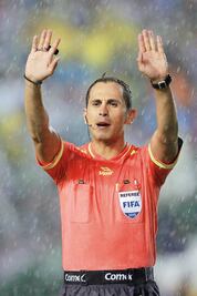 Chivas presenta una queja contra árbitro