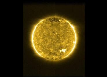 Las imágenes más cercanas al Sol revelan "hogueras" en su superficie