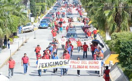 Trabajadores protestan contra alcalde de Chilpancingo