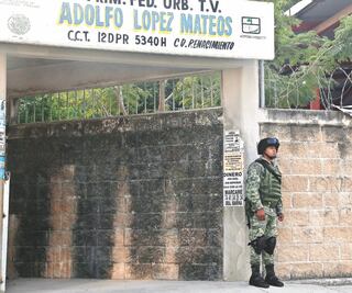 Por amenazas 54 escuelas adelantan vacaciones