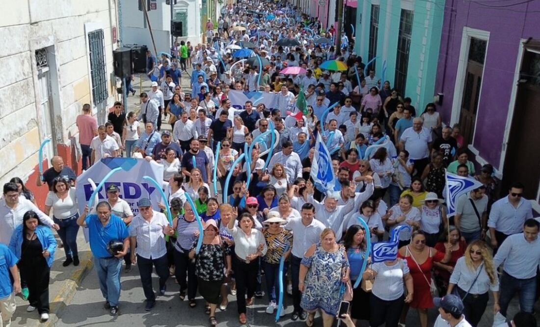 Militantes del PAN iniciaron su elección del nuevo dirigente en Mérida. Foto Especial.