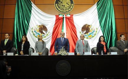 ​Legisladores guardan minuto de silencio por periodista asesinado en Veracruz