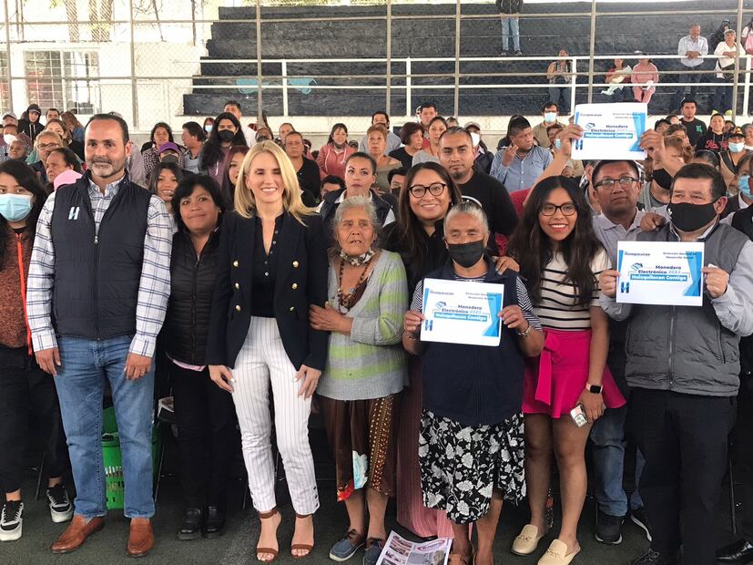 Reciben apoyos grupos vulnerables