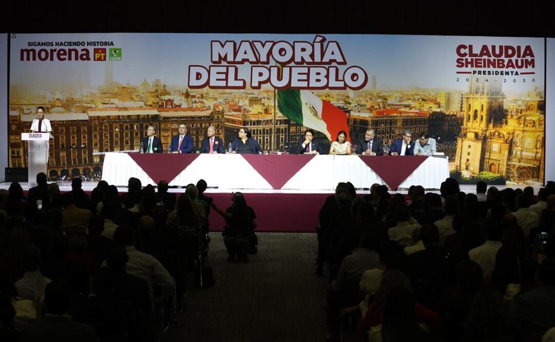 Senadores y diputados electos junto con la virtual Presidenta electa, trazaron la ruta crítica para el enroque terso de ambas Legislaturas. Foto: Diego Simón Sánchez / EL UNIVERSAL