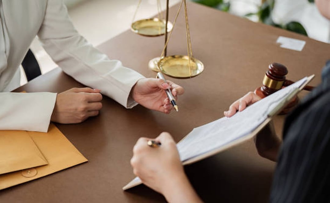 El testamento es una herramienta donde cualquier persona puede dejar en regla sus bienes. Foto: IStock