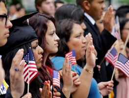 Juez escucha argumentos en demanda contra orden de Trump de cancelar ciudadanía por nacimiento; 22 estados de EU en contra